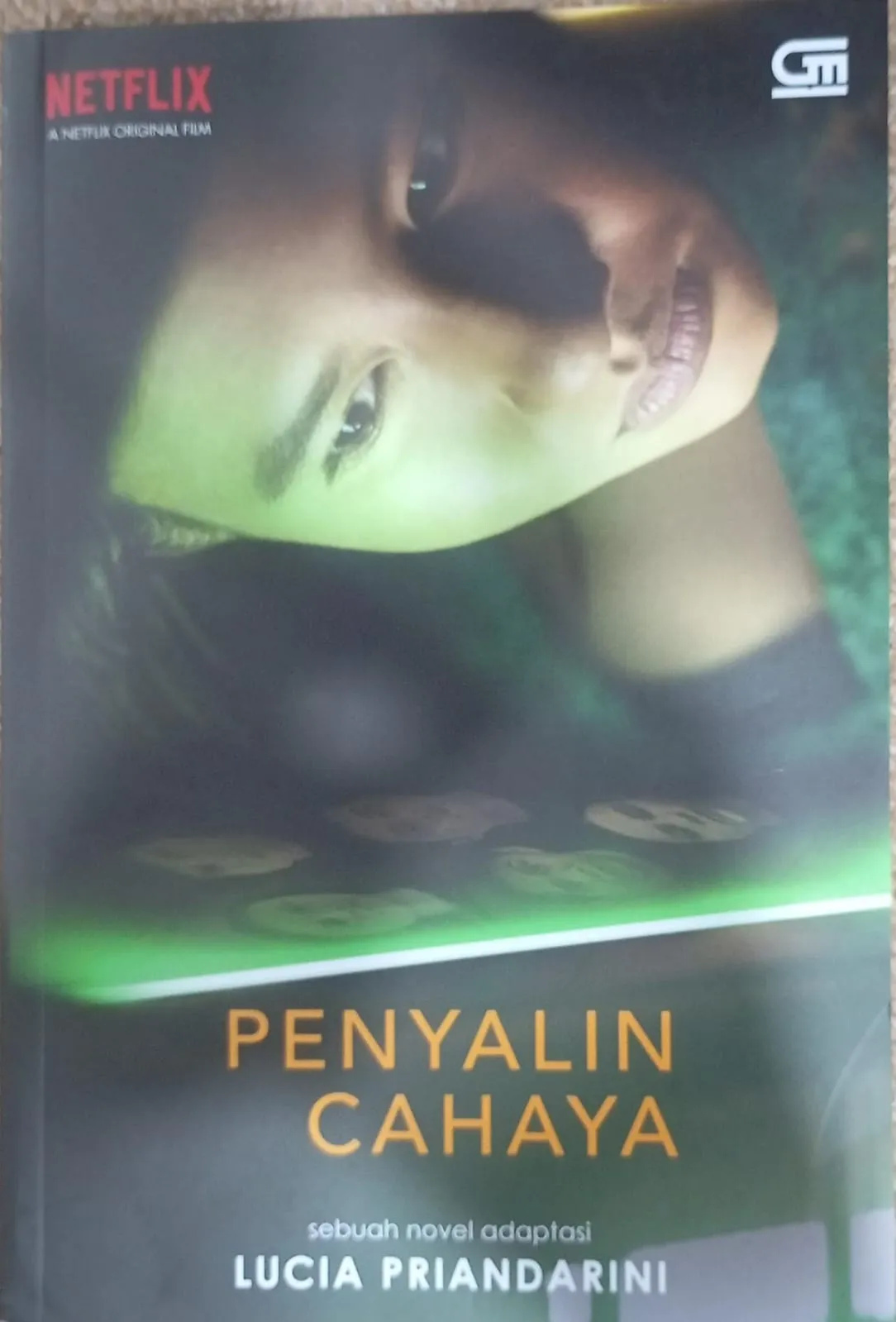 Cover PENYALIN CAHAYA