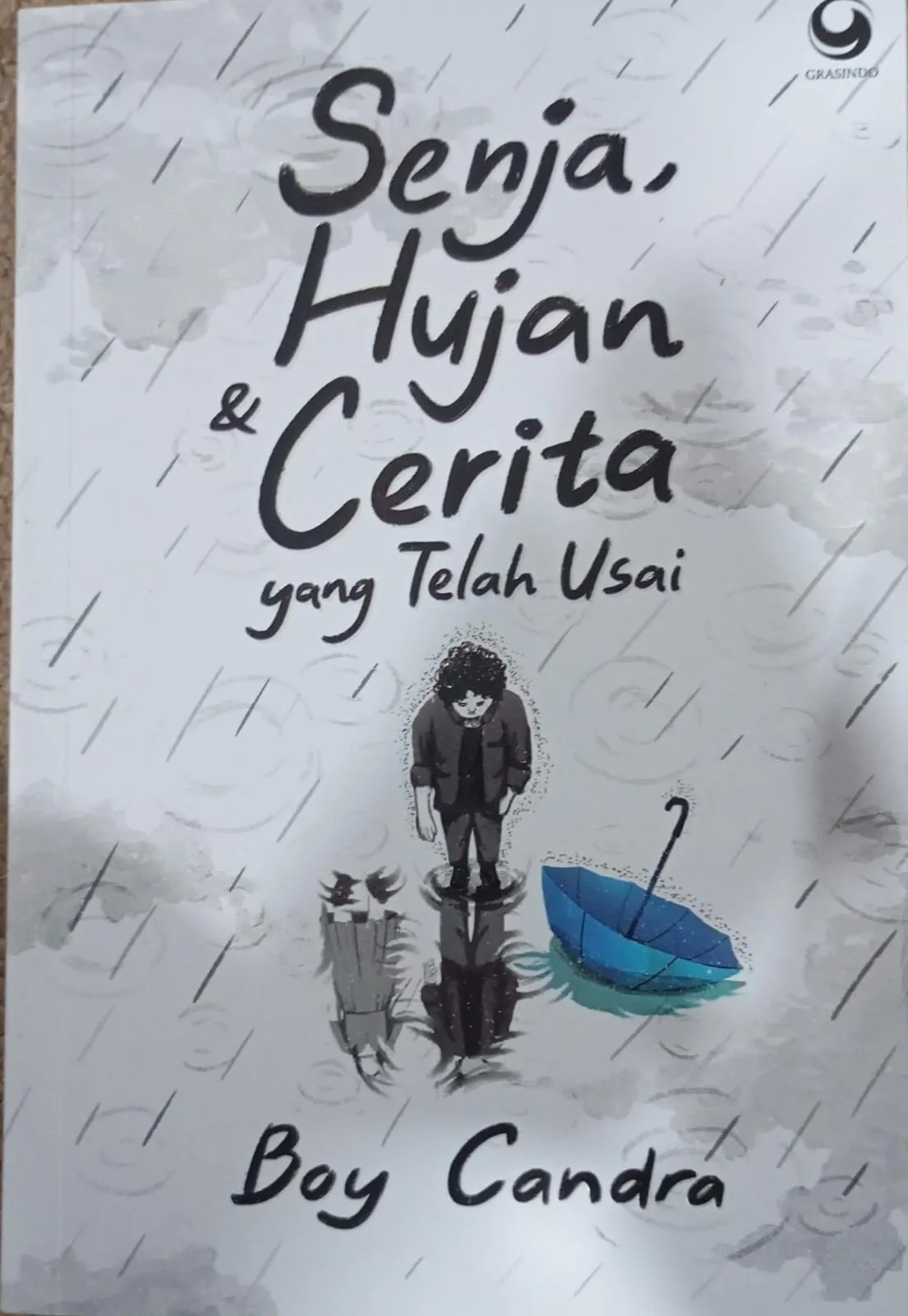Cover SENJA, HUJAN, & CERITA YANG TELAH USAI